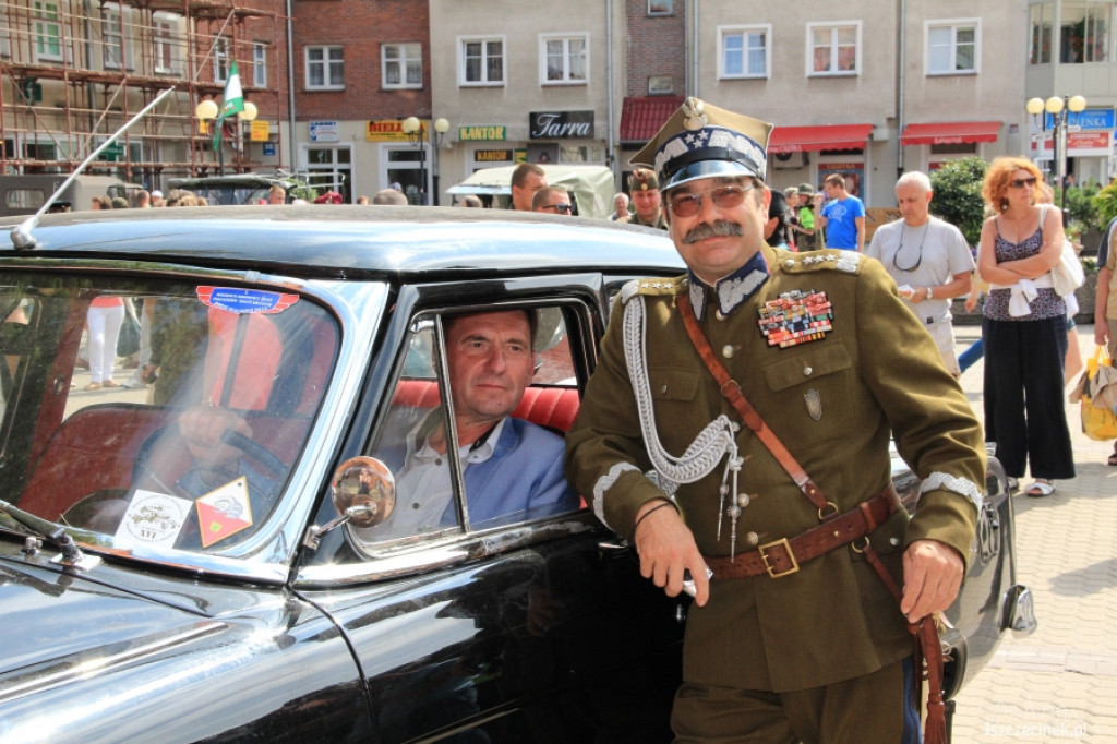 Uczestnicy Zlotu Pojazdów Militarnych w Bornem przyjechali do Szczecinka