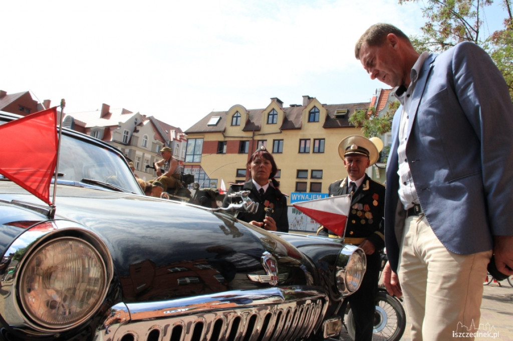 Uczestnicy Zlotu Pojazdów Militarnych w Bornem przyjechali do Szczecinka