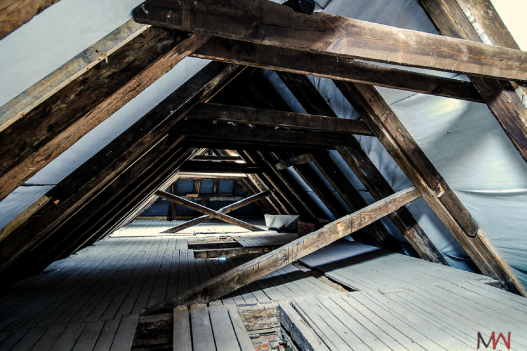 Zamek przed i po remoncie [fotogaleria]