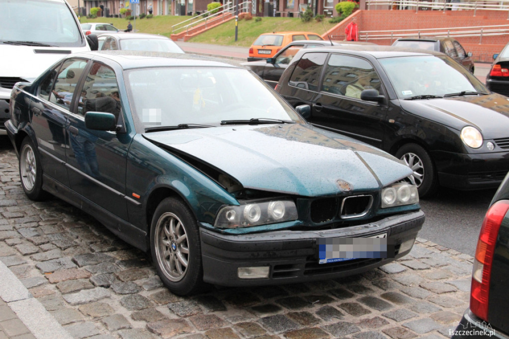 Kolizja trzech aut w centrum Szczecinka