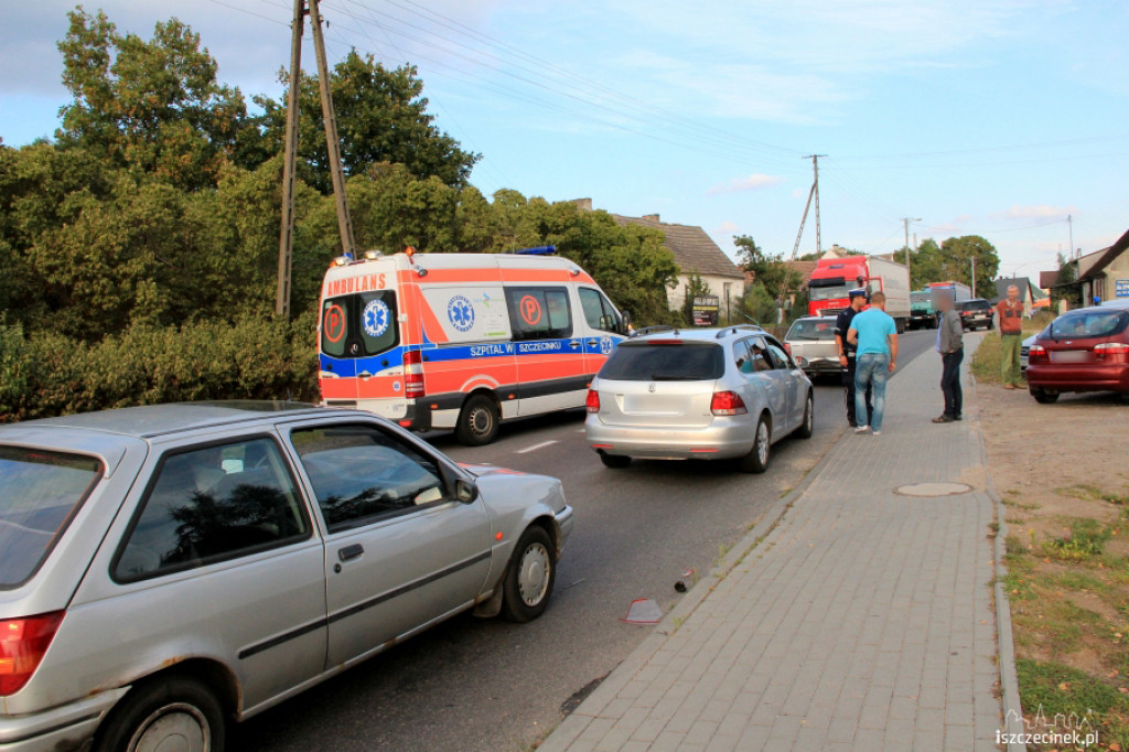 GWDA MAŁA: Golf wjechał w Passata