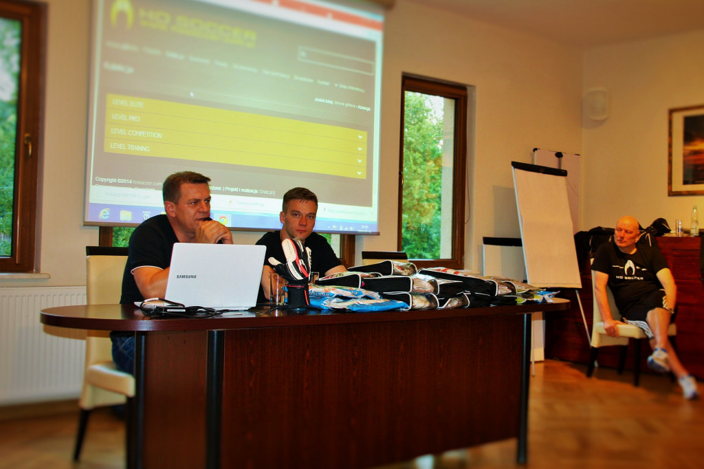 Młodzi bramkarze z całej Polski na obozie w Barwicach