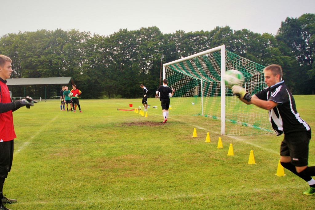 Młodzi bramkarze z całej Polski na obozie w Barwicach
