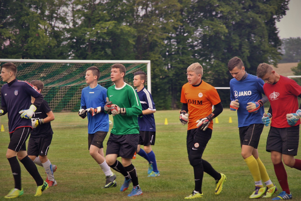 Młodzi bramkarze z całej Polski na obozie w Barwicach