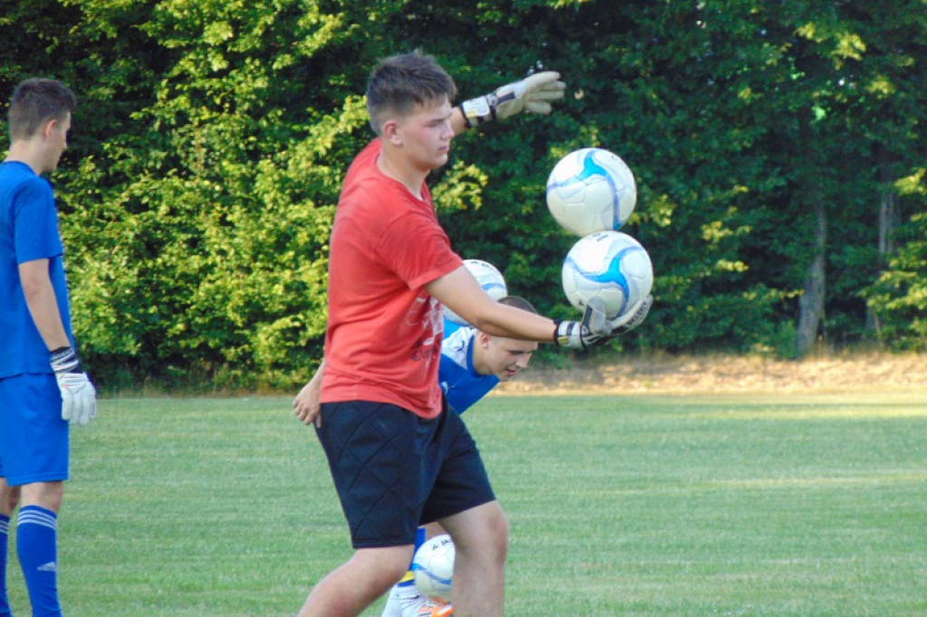 Młodzi bramkarze z całej Polski na obozie w Barwicach