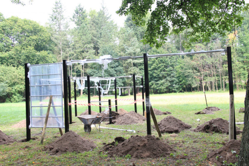 Budują pierwszy w Szczecinku plac street workout