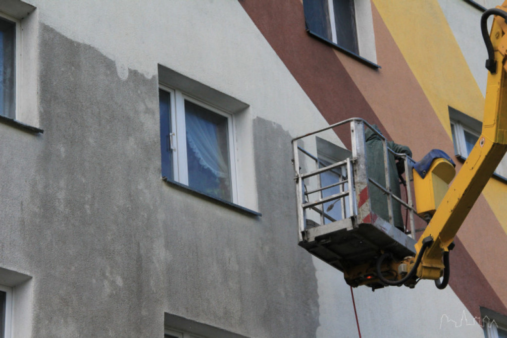 Spółdzielnia czyści bloki. Zobacz efekt