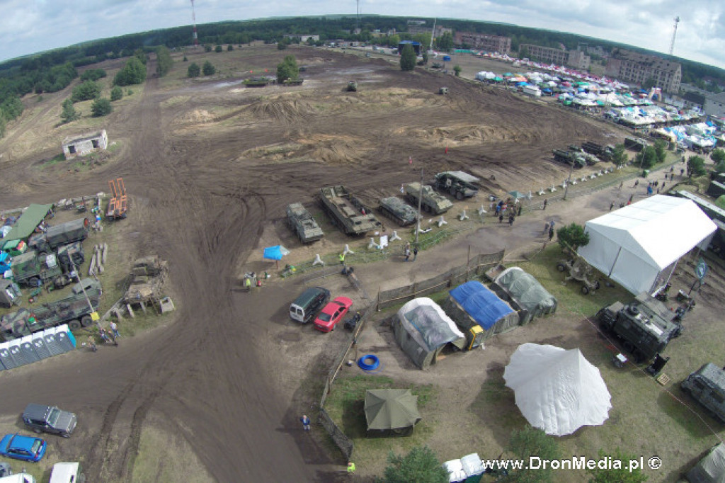 XI Międzynarodowy Zlot Pojazdów Militarnych ?Gąsienice i podkowy? Borne Sulinowo 2014