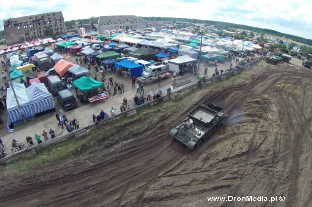 XI Międzynarodowy Zlot Pojazdów Militarnych ?Gąsienice i podkowy? Borne Sulinowo 2014