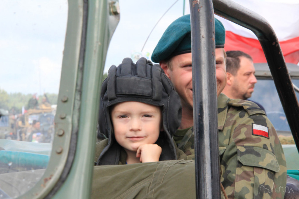 XI Międzynarodowy Zlot Pojazdów Militarnych ?Gąsienice i podkowy? Borne Sulinowo 2014