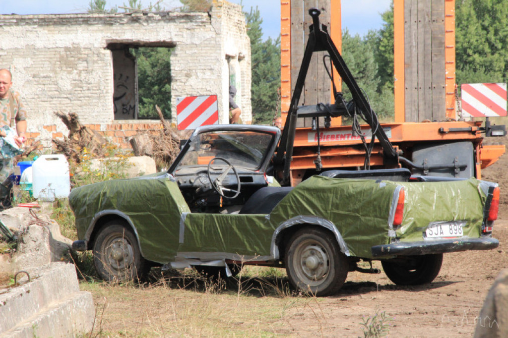 XI Międzynarodowy Zlot Pojazdów Militarnych ?Gąsienice i podkowy? Borne Sulinowo 2014