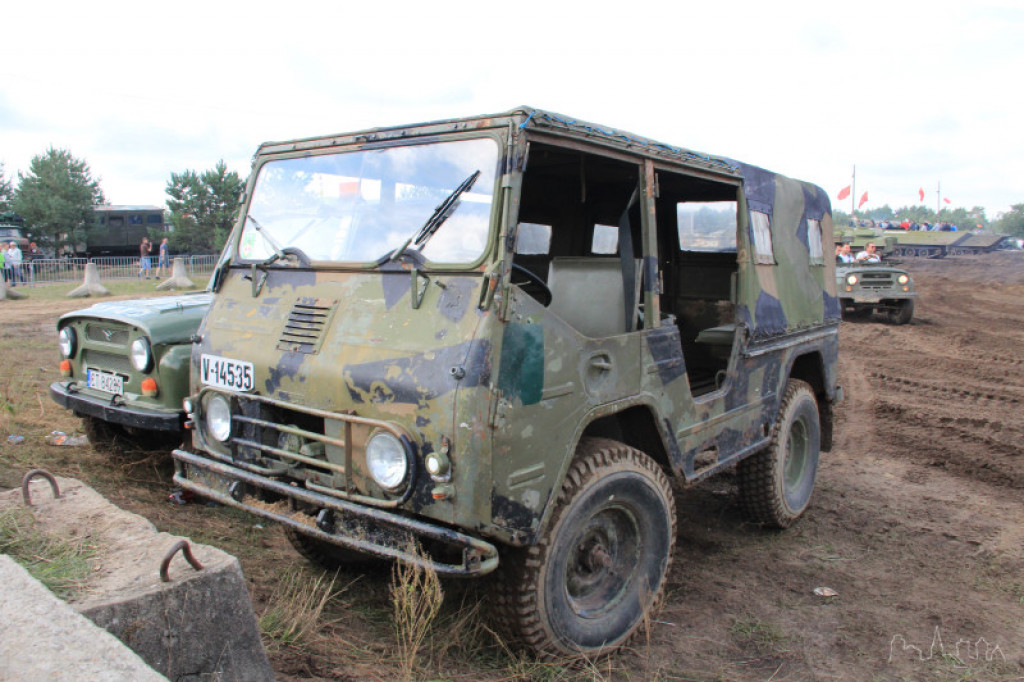 XI Międzynarodowy Zlot Pojazdów Militarnych ?Gąsienice i podkowy? Borne Sulinowo 2014
