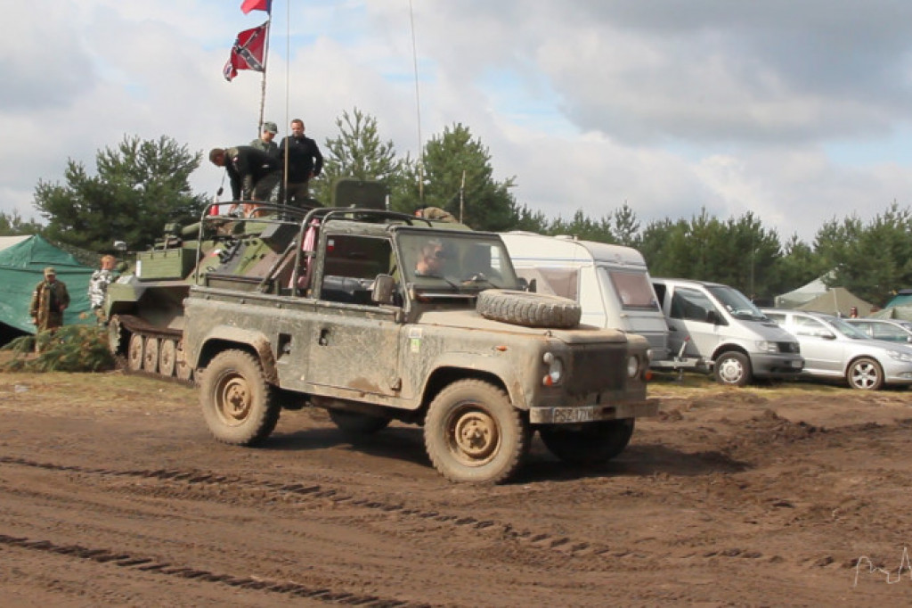 XI Międzynarodowy Zlot Pojazdów Militarnych ?Gąsienice i podkowy? Borne Sulinowo 2014