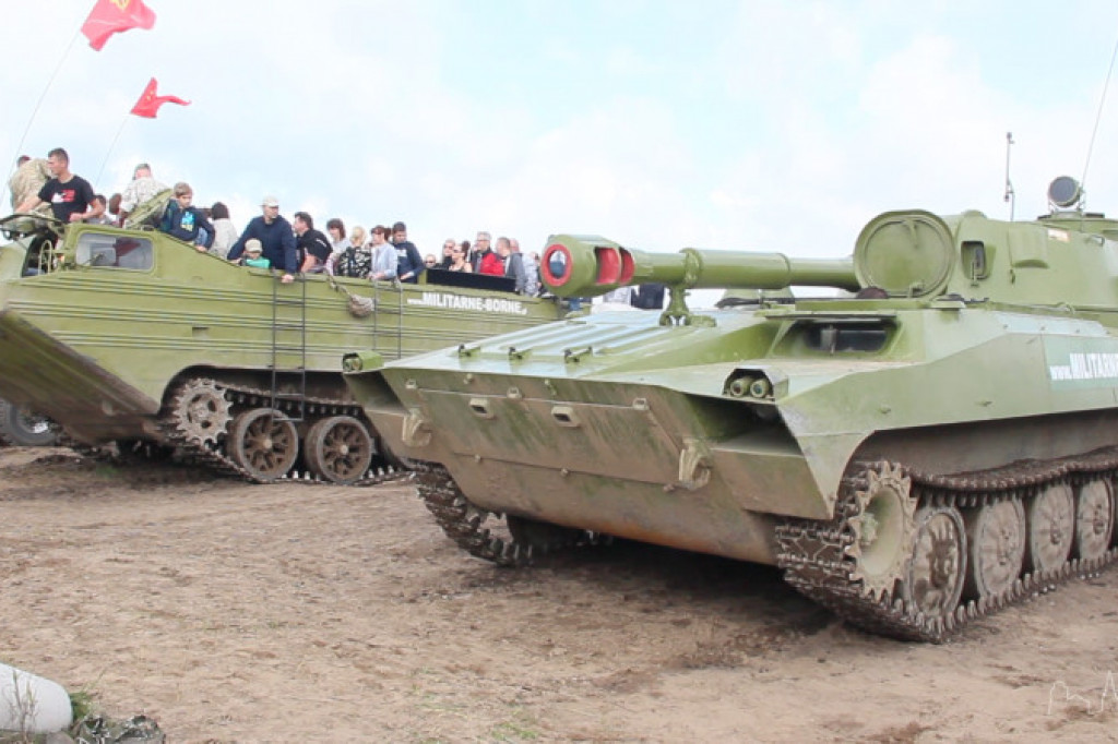 XI Międzynarodowy Zlot Pojazdów Militarnych ?Gąsienice i podkowy? Borne Sulinowo 2014