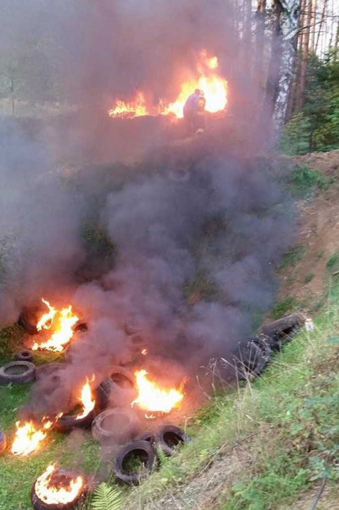 Pożar opon w Starym Chwalimiu