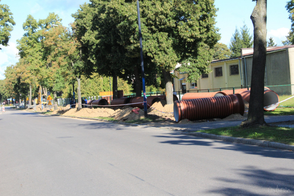 Przebudowa z rozbudową sieci deszczowej w ulicy Piłsudskiego w Szczecinku wraz z przebudową chodnika