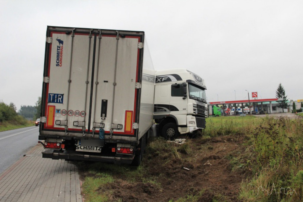 TIR wypadł z drogi