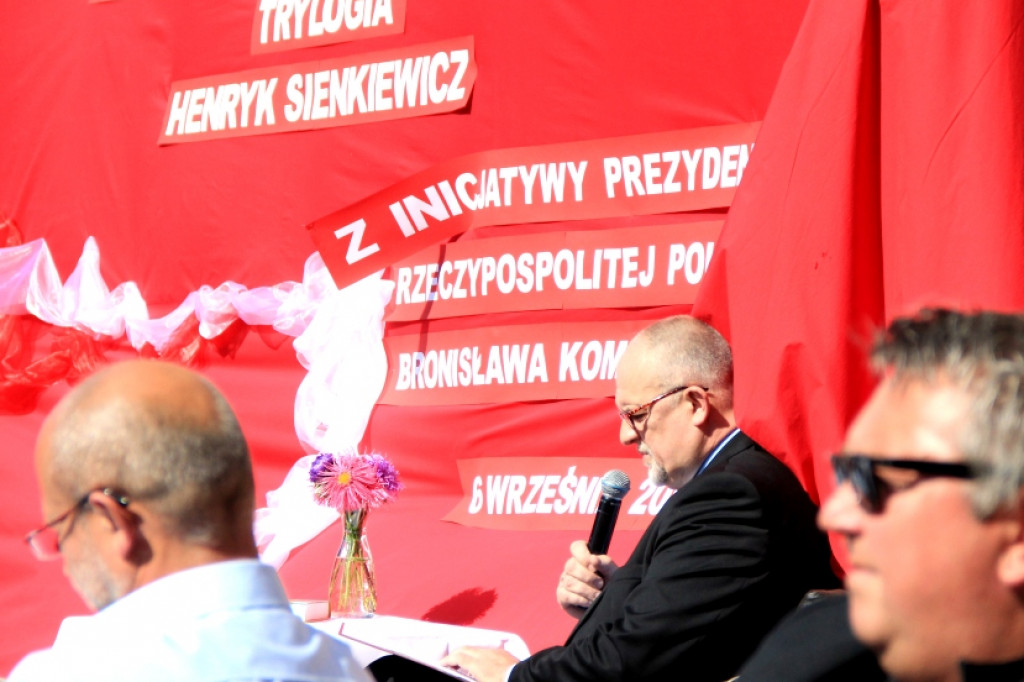 Wspólnie czytali Trylogię przed Zamkiem