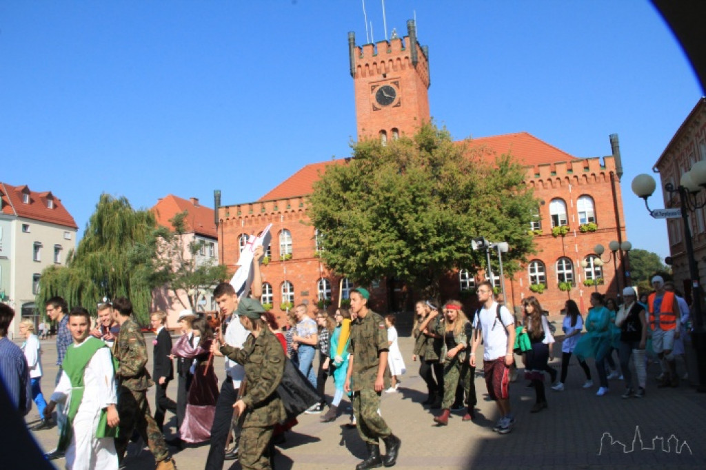 Święto I LO. Elżbietanki na ulicach