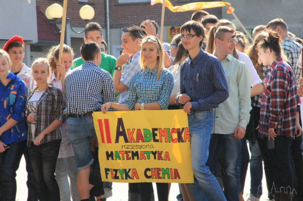 Święto I LO. Elżbietanki na ulicach