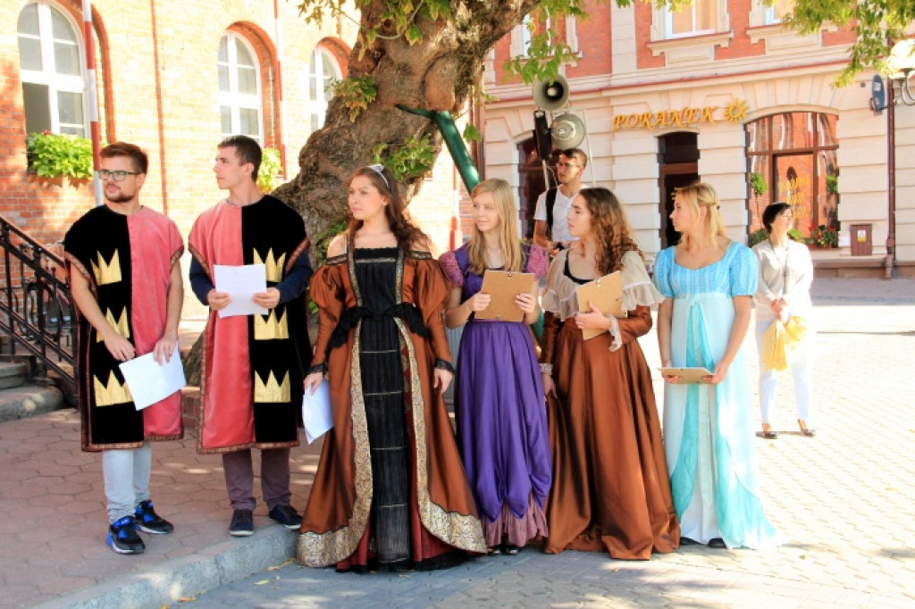 Święto I LO. Elżbietanki na ulicach