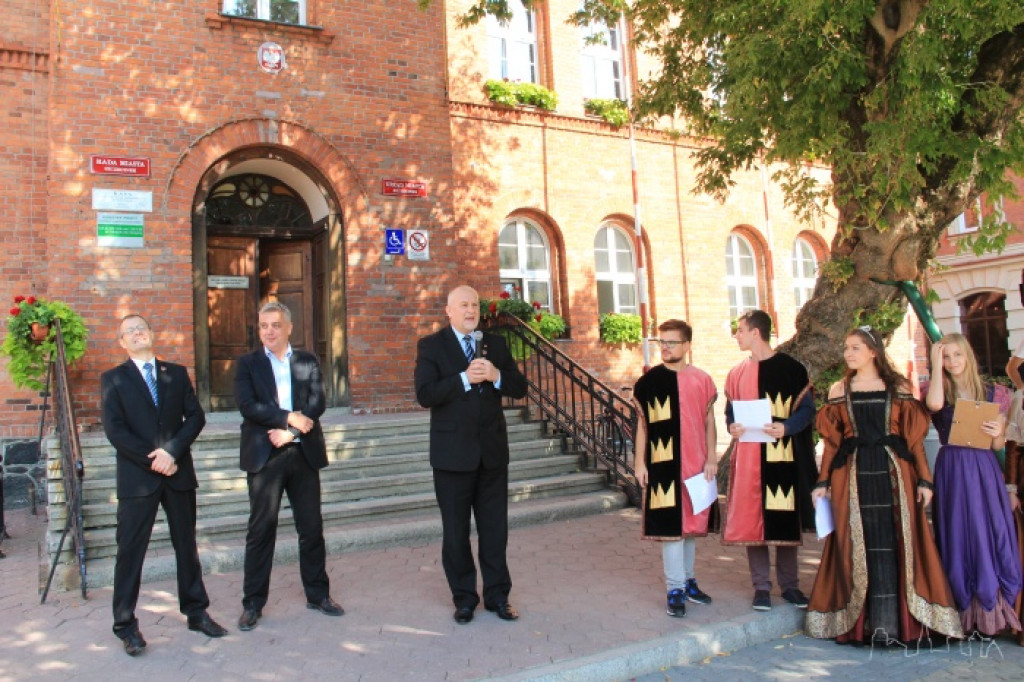 Święto I LO. Elżbietanki na ulicach