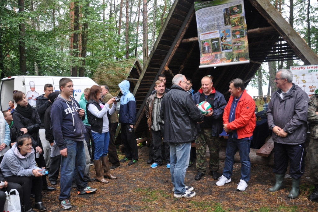 V Wojewódzki Konkurs ?Grzybobranie na wrzosowej polanie?