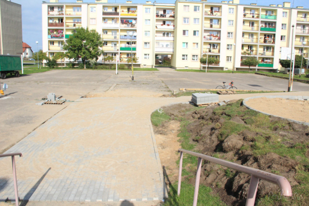 OSIEDLE ZACHÓD: Siłownia, szachy i plac zabaw w miejsce betonowych placów