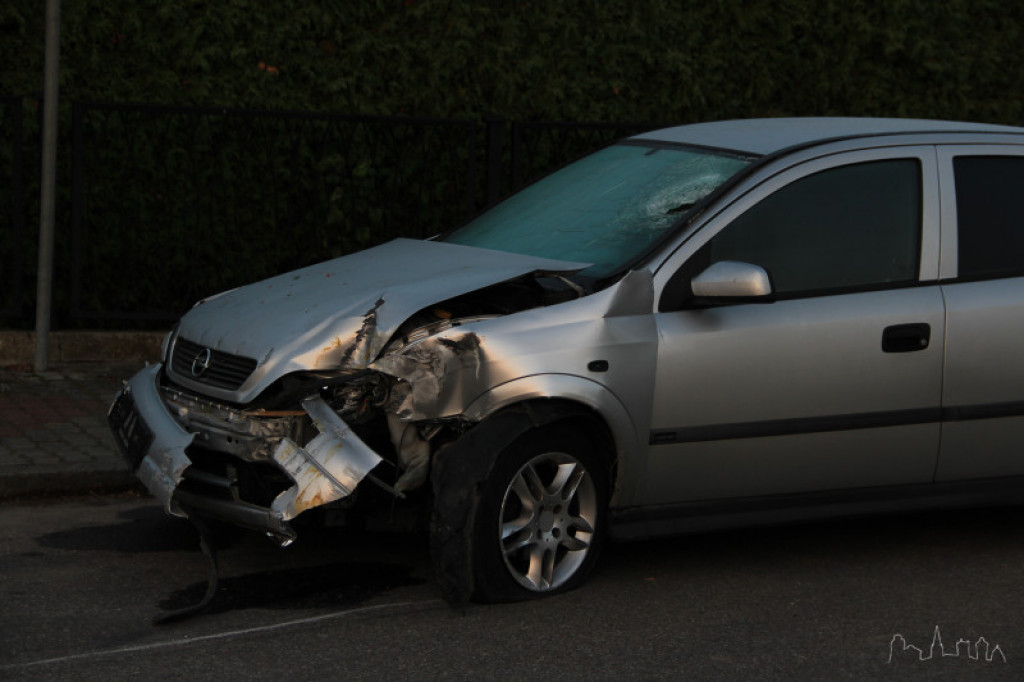 Po pijaku wjechał w płot