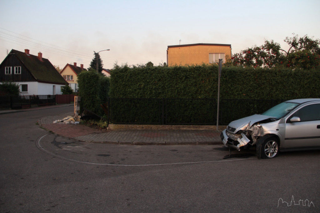 Po pijaku wjechał w płot