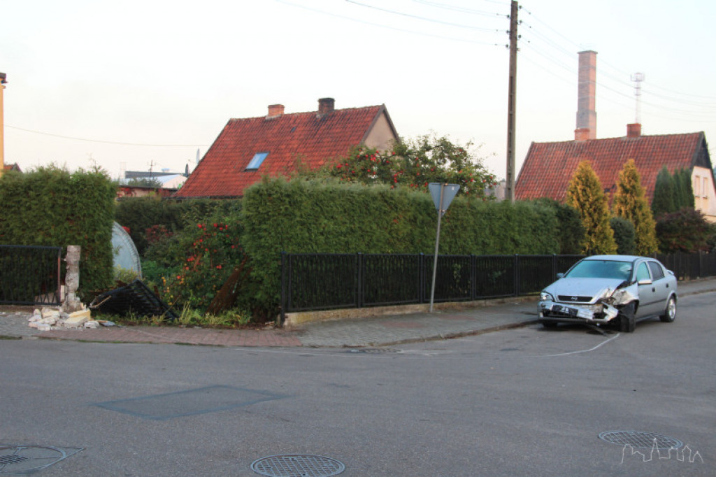 Po pijaku wjechał w płot