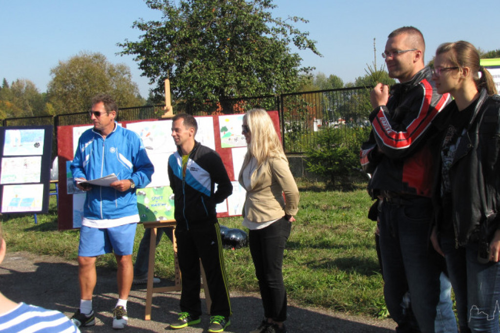 Uczniowie SP6 z rodzicami aktywnie spędzają wolny czas