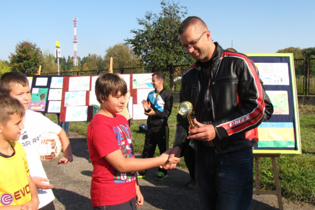 Uczniowie SP6 z rodzicami aktywnie spędzają wolny czas