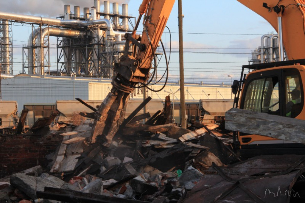 Ruina w końcu znika z krajobrazu dworca PKP