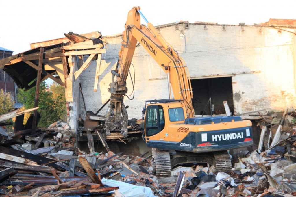 Ruina w końcu znika z krajobrazu dworca PKP