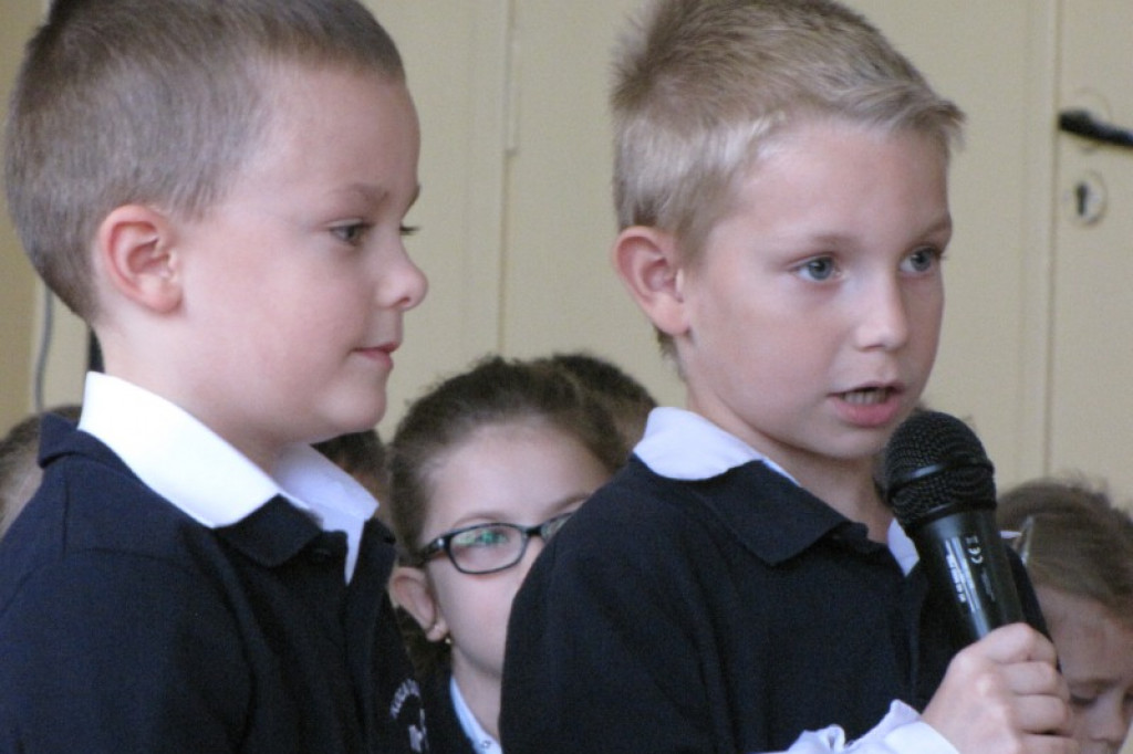 Pasowanie na uczniów w SP6