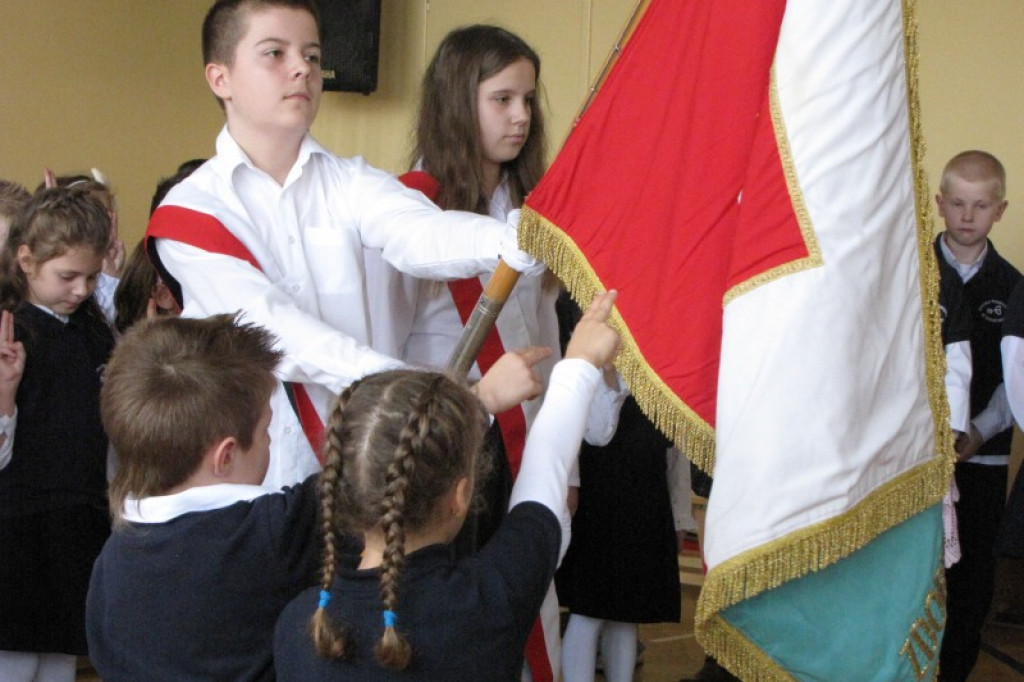 Pasowanie na uczniów w SP6