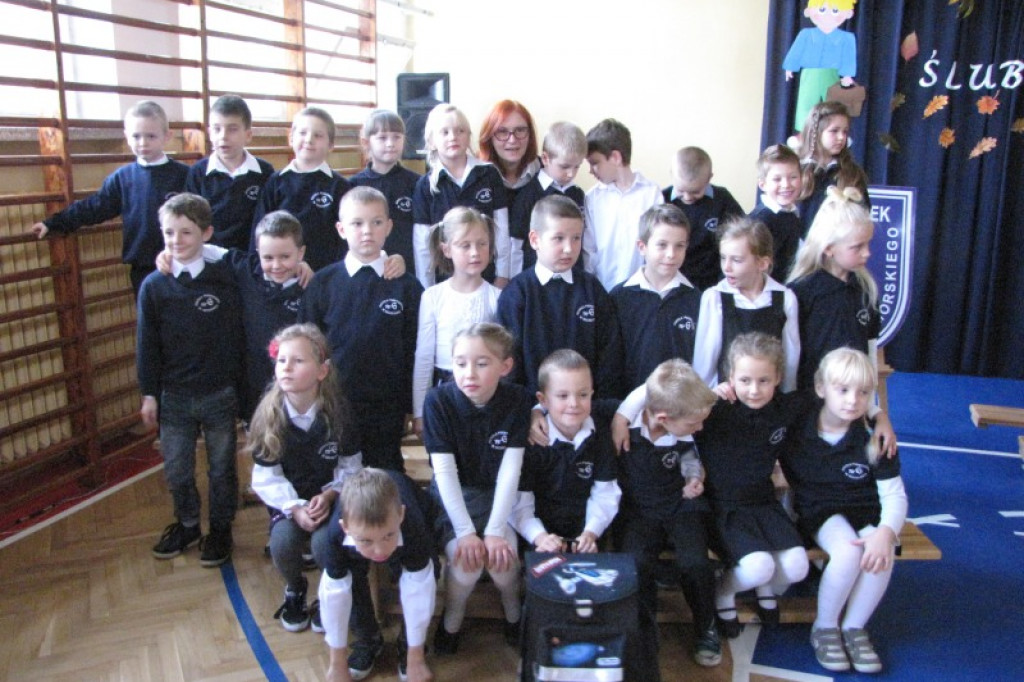 Pasowanie na uczniów w SP6