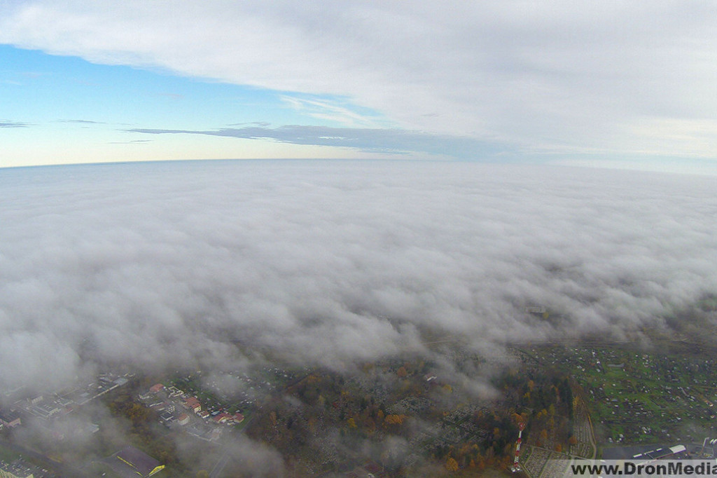 Dzień w dolinie mgieł... lot nad Szczecinkiem