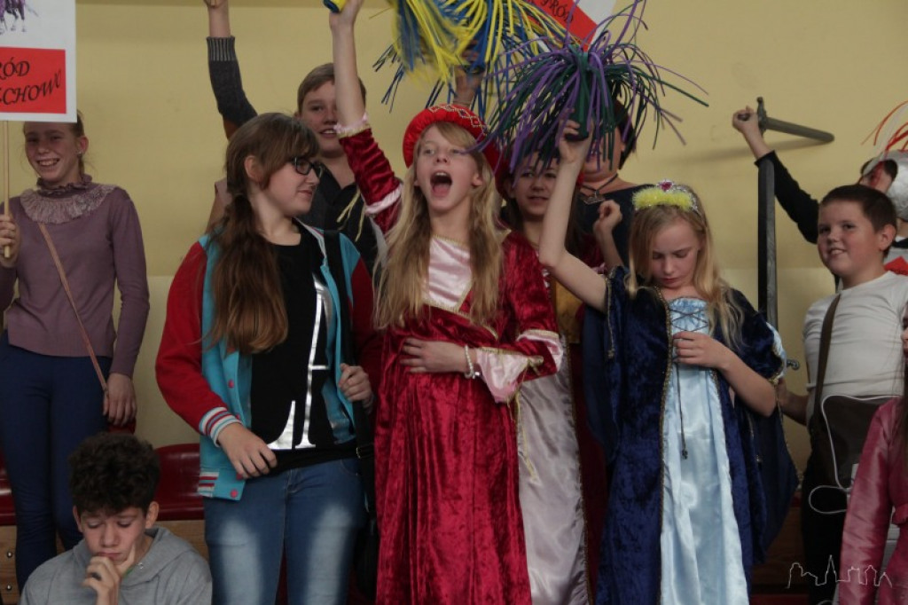 Rycerze i łucznicy w Turowie [wideo]