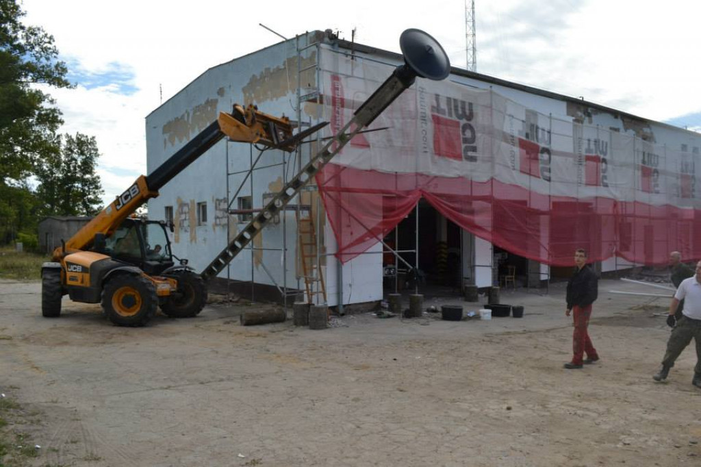 Strażacy z Grzmiącej mają nowy wóz i wyremontowaną strażnicę