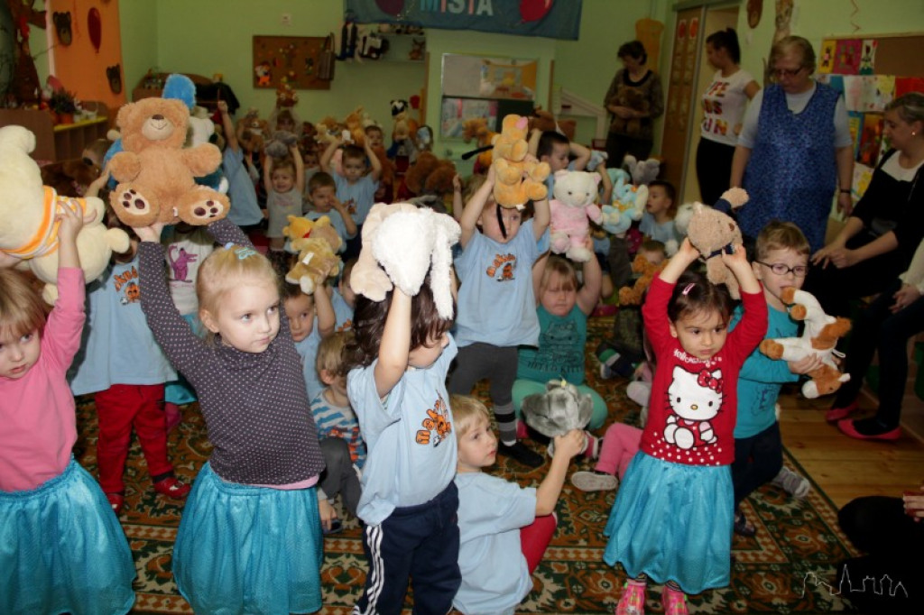 Dzień pluszowego misia w przedszkolu publicznym w Szczecinku