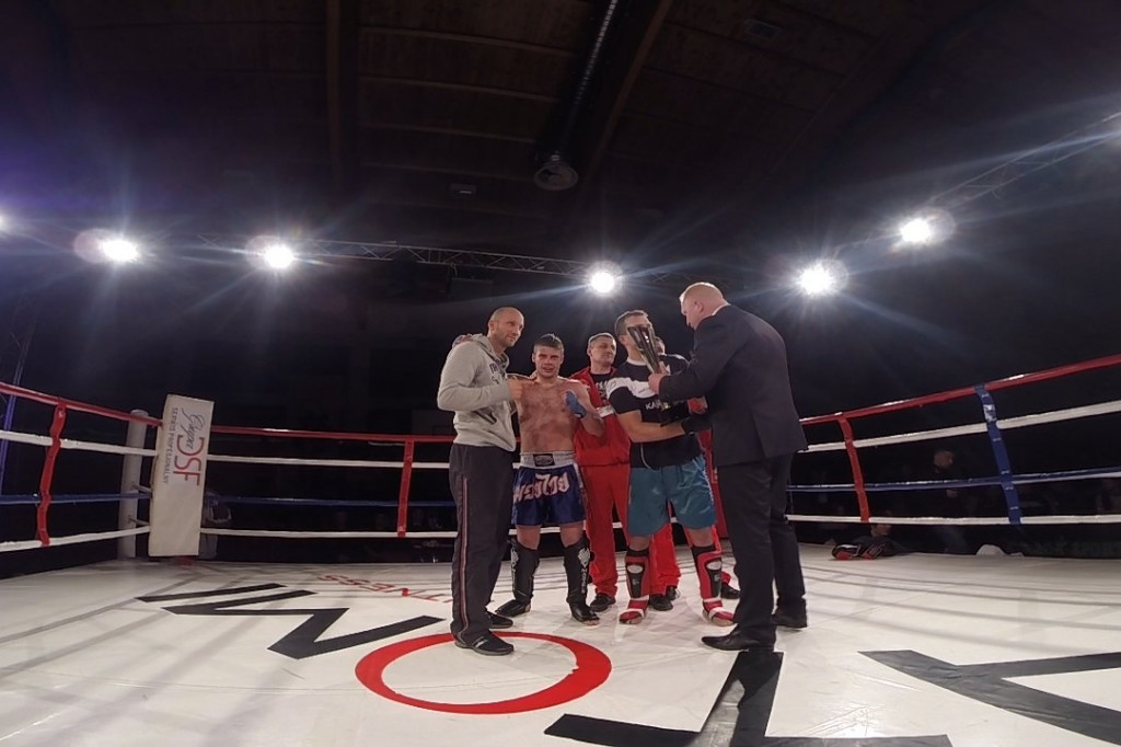 III Gala K-1, MMA, Kyokushin