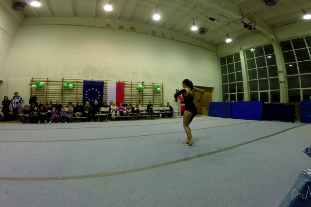 Mikołajkowy Turniej w Akrobatyce Sportowej i Fitness Gimnastycznym