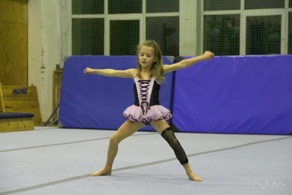 Mikołajkowy Turniej w Akrobatyce Sportowej i Fitness Gimnastycznym