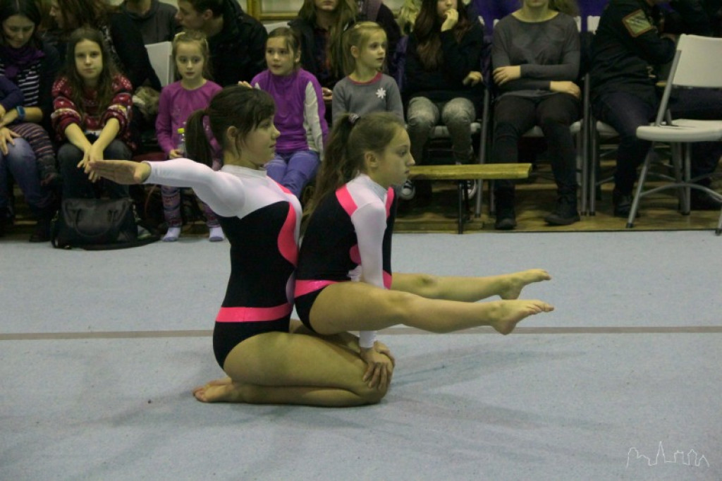 Mikołajkowy Turniej w Akrobatyce Sportowej i Fitness Gimnastycznym