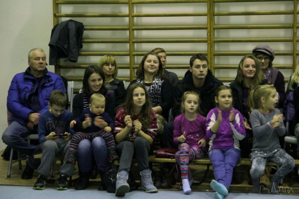 Mikołajkowy Turniej w Akrobatyce Sportowej i Fitness Gimnastycznym