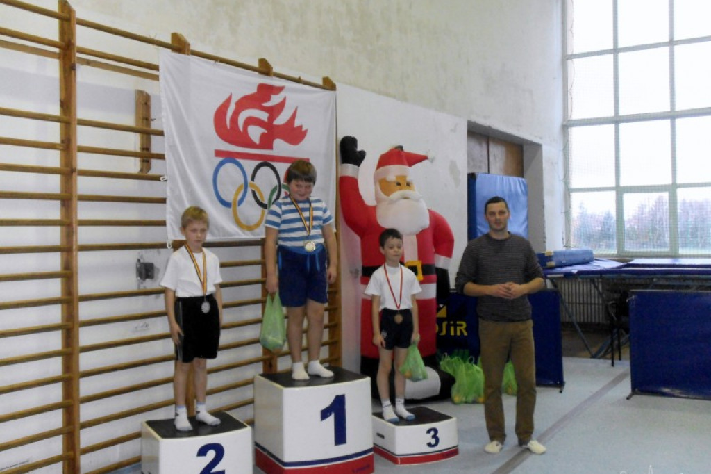 Turniej na trampolinie 