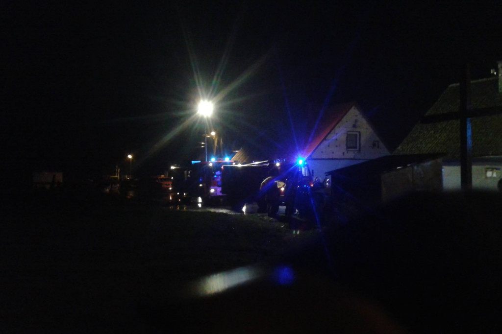 Pożar w Śmiadowie. Rodzina straciła dach nad głową