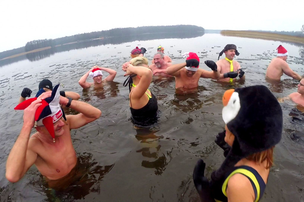 Noworoczna kąpiel szczecineckich morsów